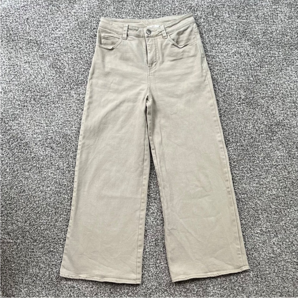 Women’s beige hi rise stretchy wide-ankle jeans size small